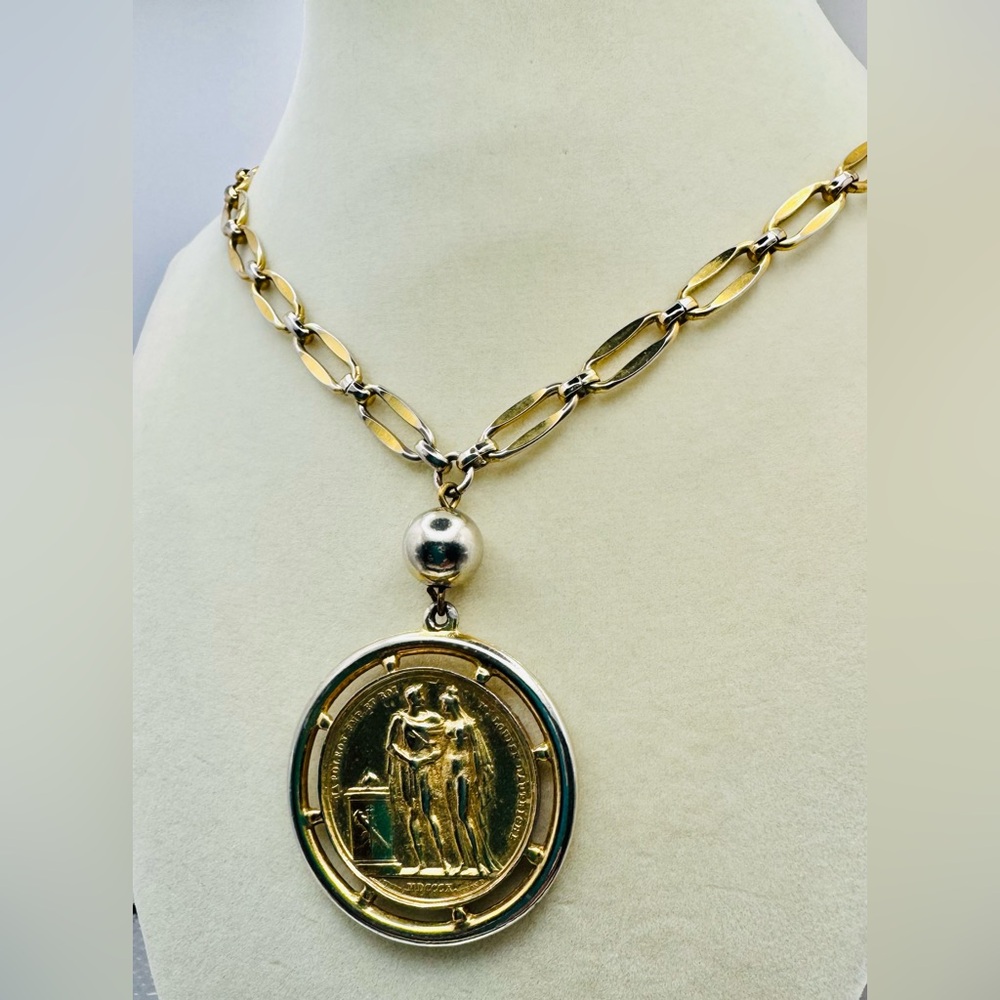 Vintage Monet Signed Goldtone Reversible Coin Pendant Chain Necklace RARE